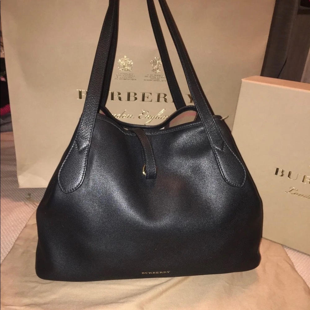 Burberry leather purse